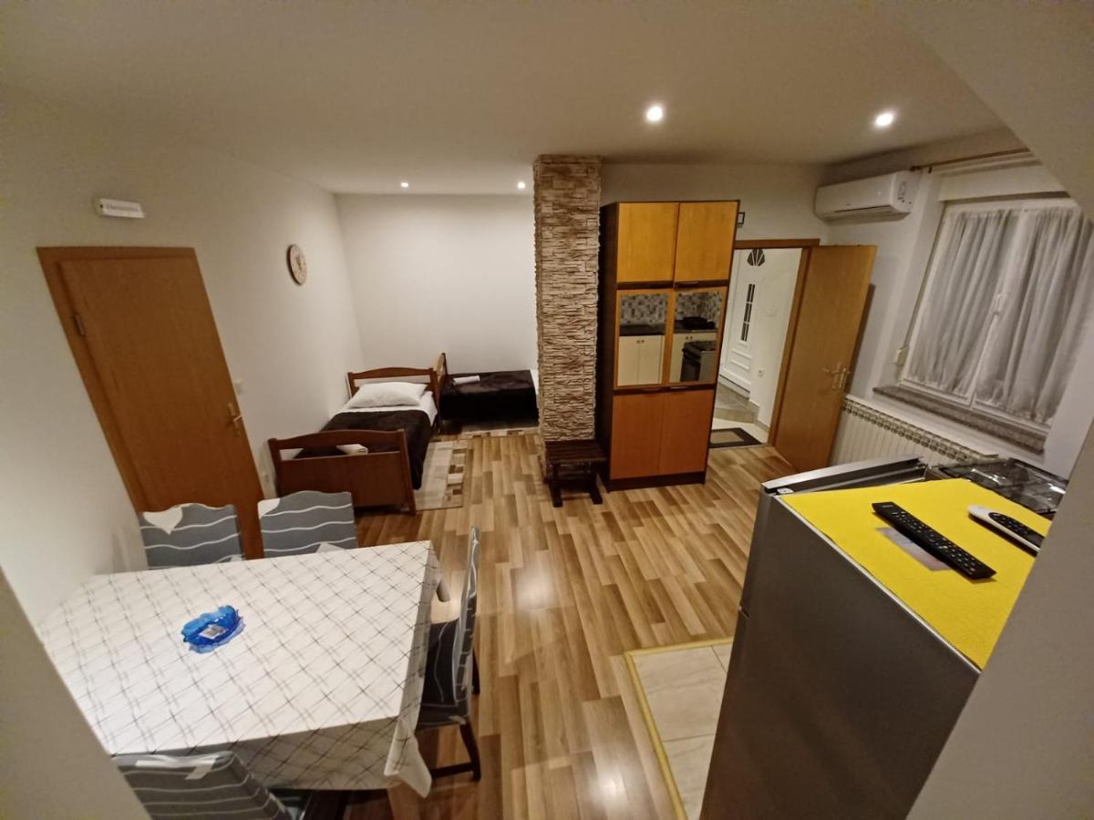 Trilj Apartman Jurika Extérieur photo