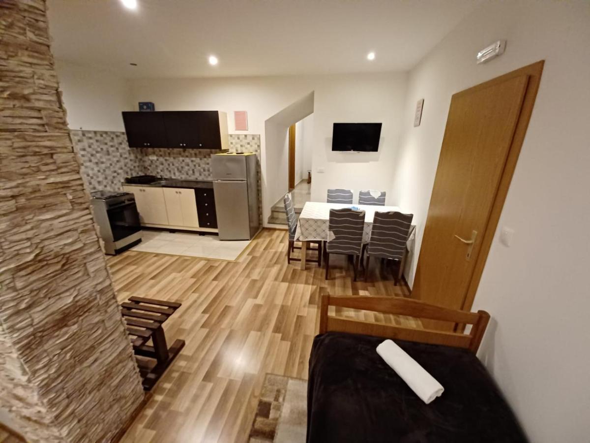 Trilj Apartman Jurika Extérieur photo