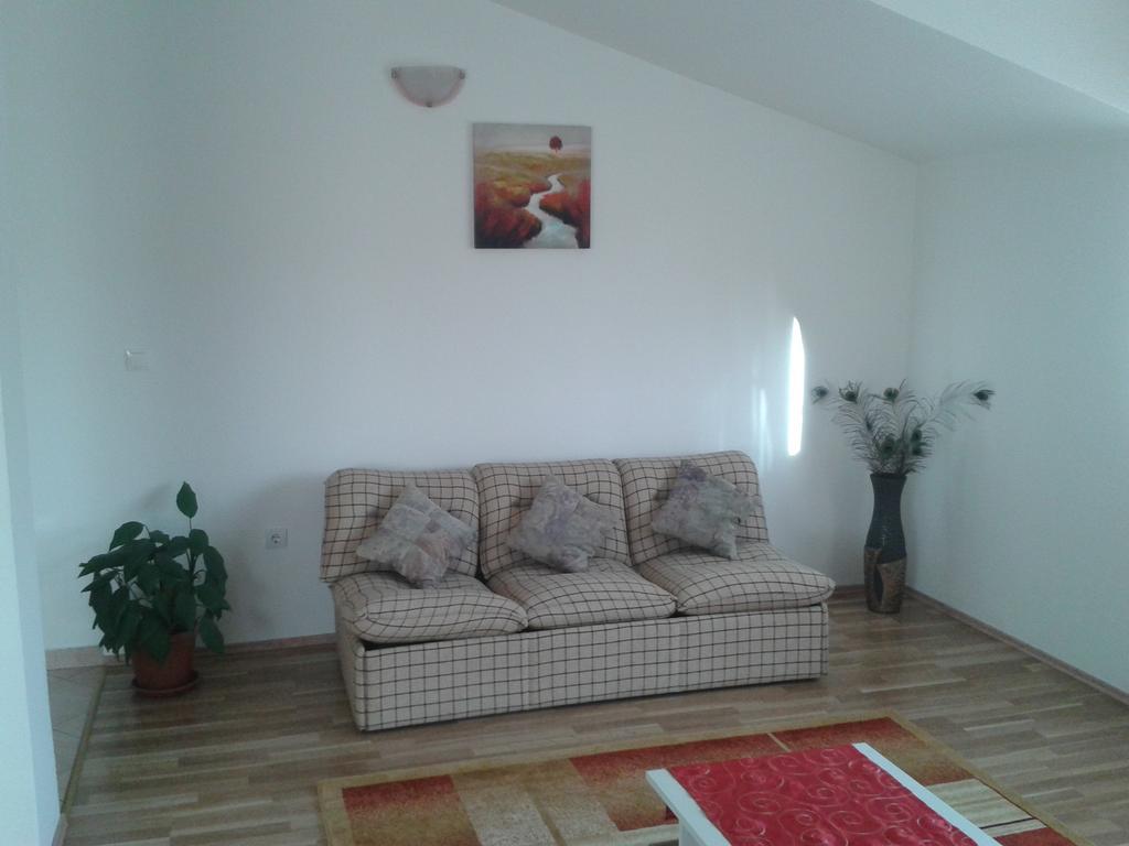 Trilj Apartman Jurika Extérieur photo